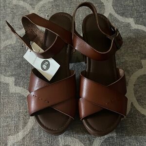 Brown Faux Leather Sandals Universal Thread Size 8.5